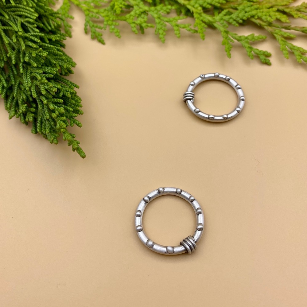 ILEX Wreath Rosary Ring Pendant